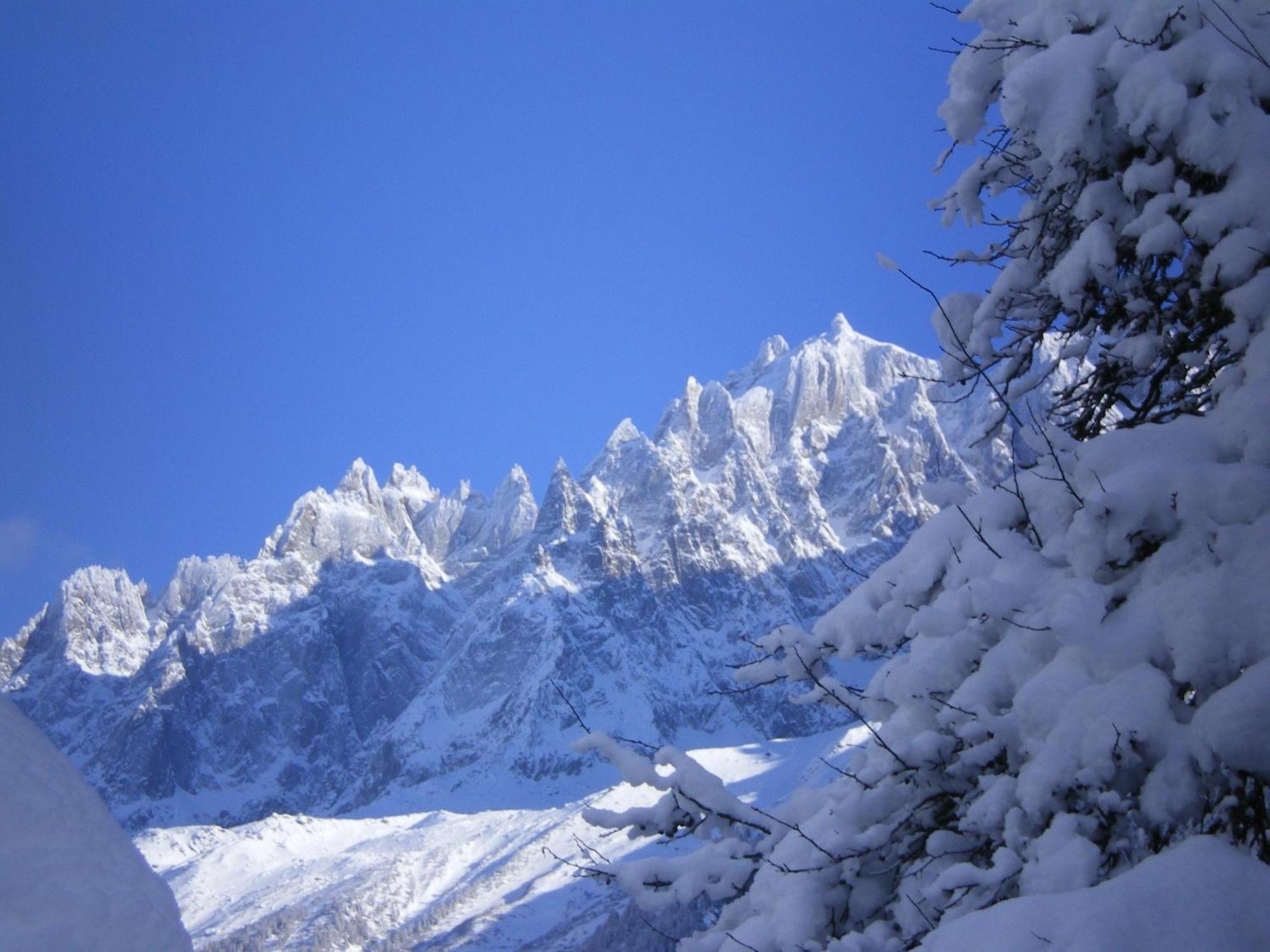Le Montagny Hotel Les Houches Buitenkant foto